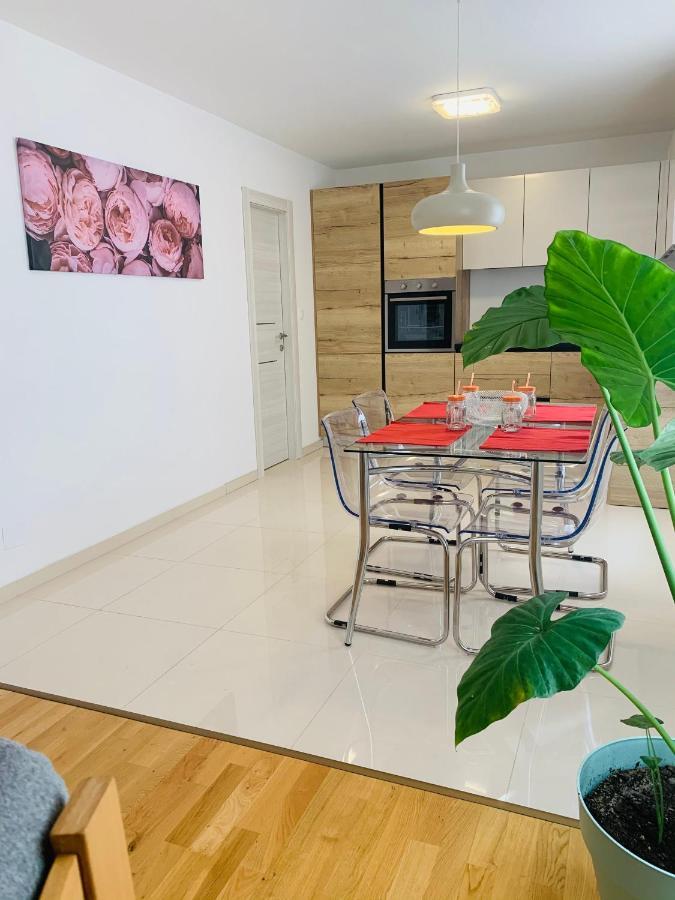 Ferienwohnung Apartman Marley Kostrena Exterior foto