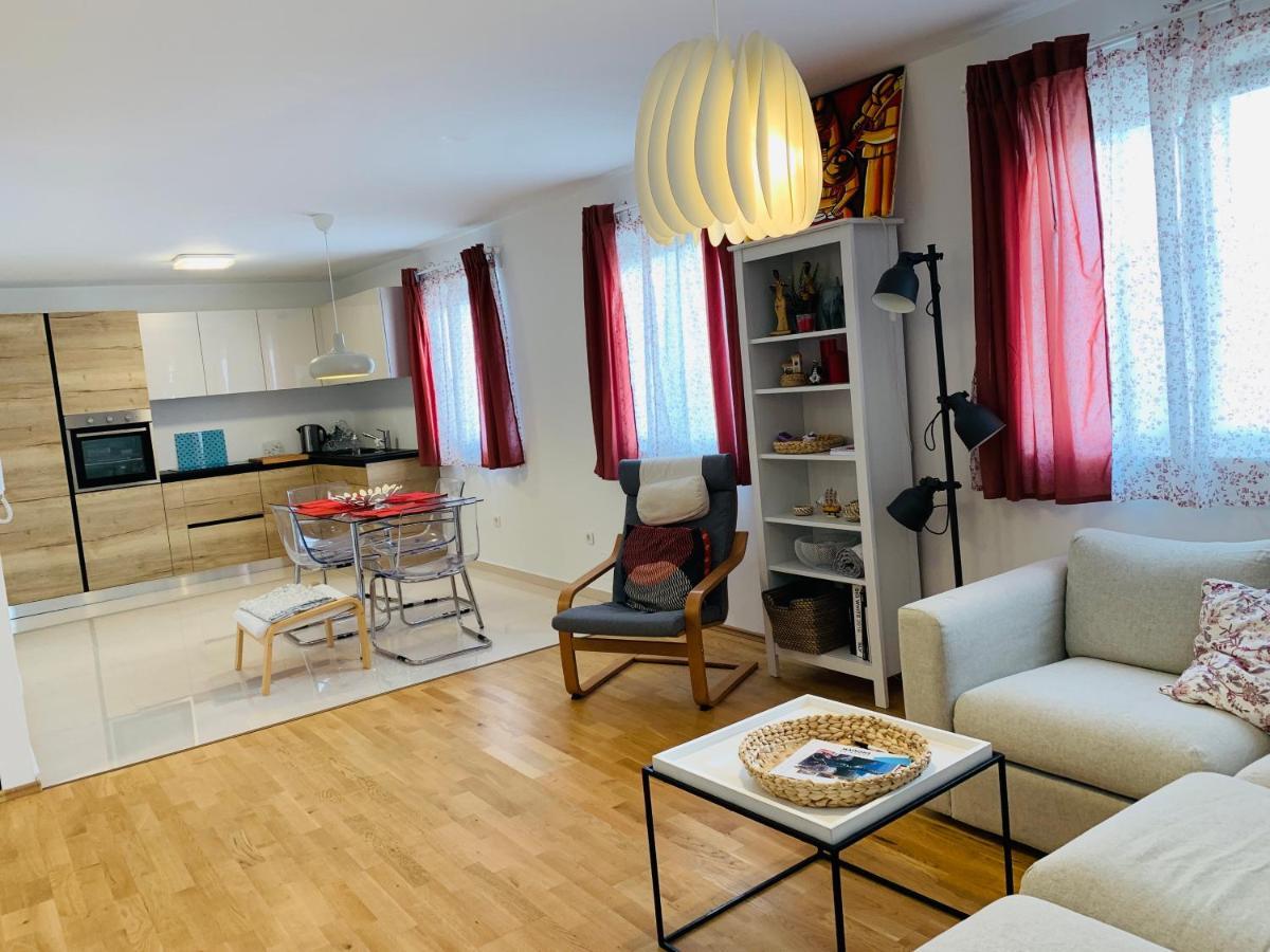 Ferienwohnung Apartman Marley Kostrena Exterior foto