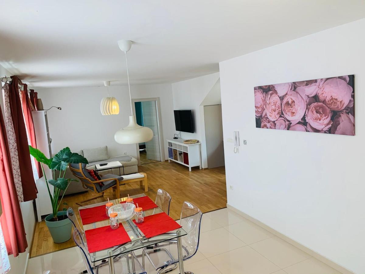 Ferienwohnung Apartman Marley Kostrena Exterior foto